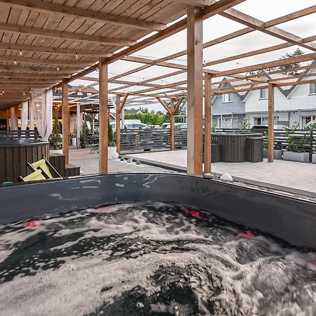 Gasthuis Old Tree & Restaurant Auschwitz