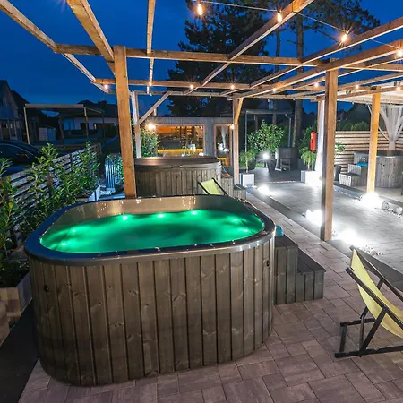 Old Tree & Restaurant Auschwitz