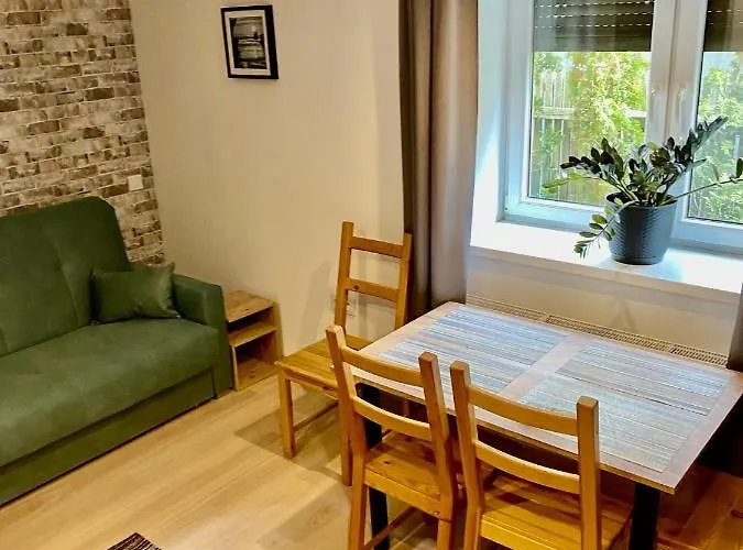 Old Tree & Restaurant 3*