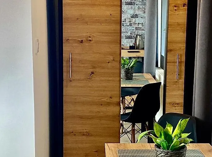 Gasthof Old Tree & Restaurant Auschwitz