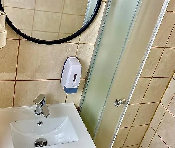 Gasthof Old Tree & Restaurant Auschwitz