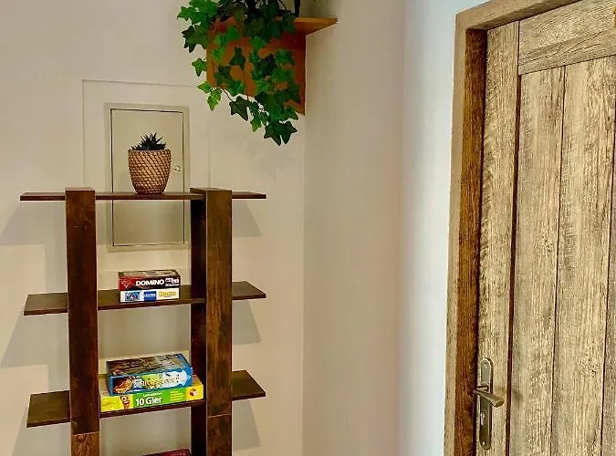 Old Tree & Restaurant Auschwitz