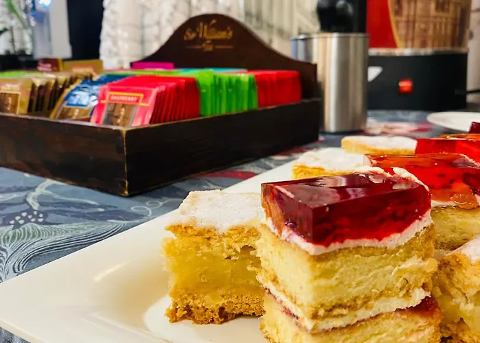 Old Tree & Restaurant Gasthof Auschwitz