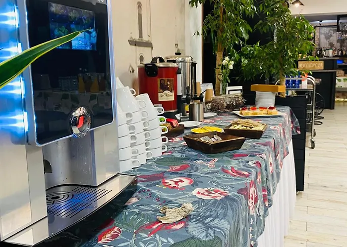 Old Tree & Restaurant