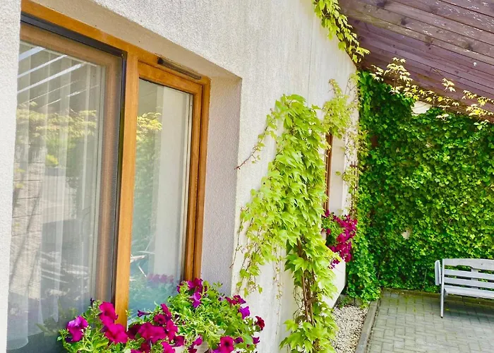 Old Tree & Restaurant