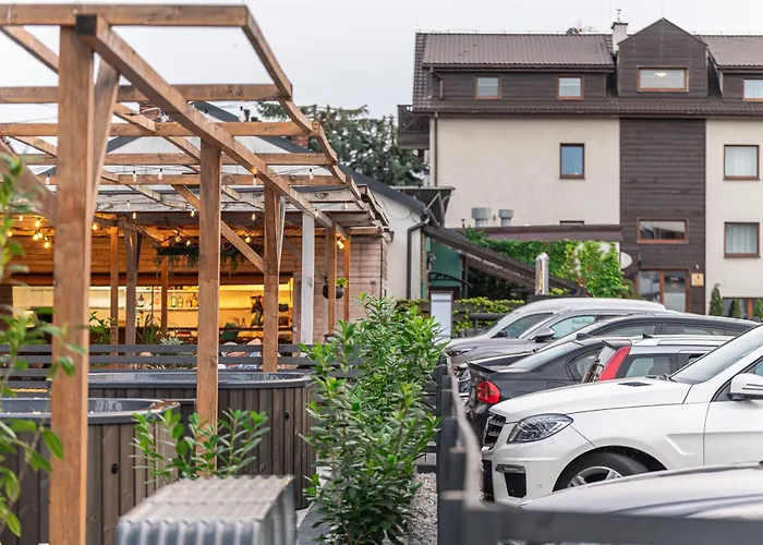 Old Tree & Restaurant Gasthof