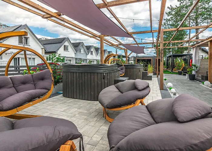 Old Tree & Restaurant