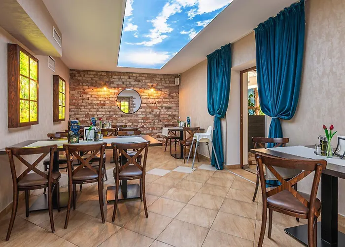 Old Tree & Restaurant Gasthof