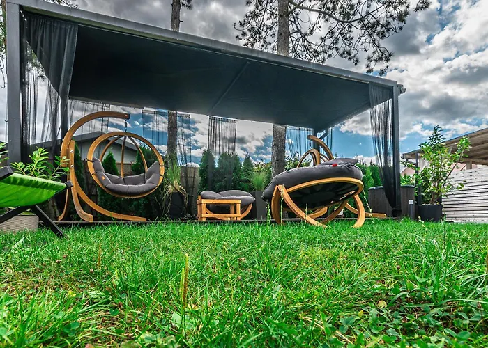 Old Tree & Restaurant Auschwitz